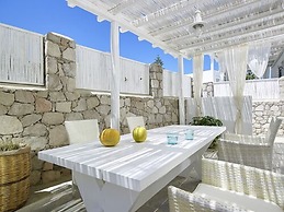 Delmar Apartments & Suites - Delmar Collection