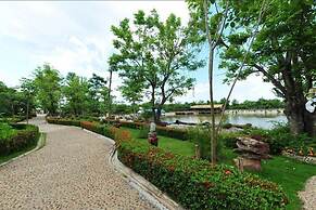 Chart Thip Resort