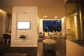 The Beverly Hills