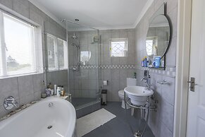 Constantia Cottages
