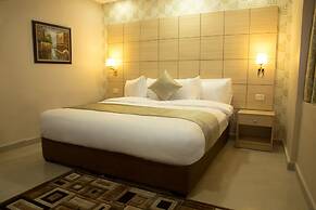 Nishan Hotel