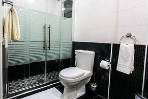 Nishan Hotel