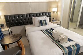 Nishan Hotel