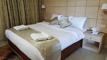 Nishan Hotel