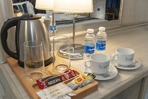 Nishan Hotel