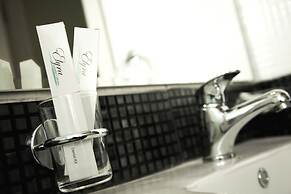 Nishan Hotel