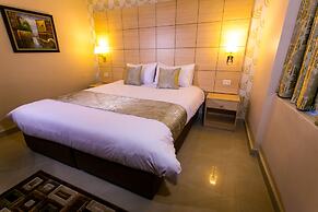 Nishan Hotel