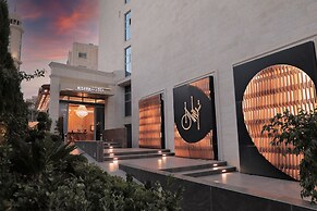 Nishan Hotel