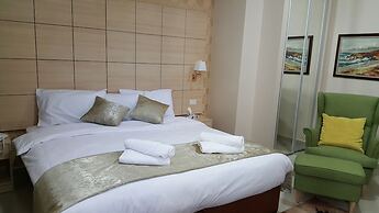 Nishan Hotel