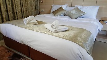 Nishan Hotel
