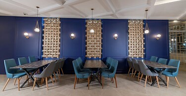 Nishan Hotel
