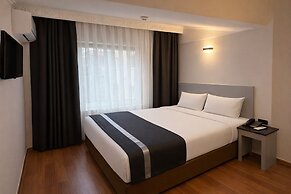Peak Star Hotel