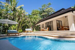 Banana Beach Hotel