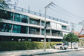 Bluemoon Hotel