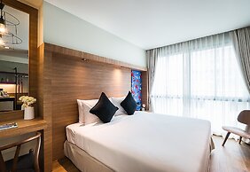 Sunshine Hip Hotel