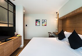 Sunshine Hip Hotel