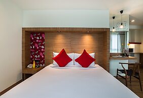Sunshine Hip Hotel