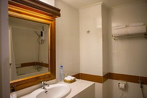 Pakse Hotel & Restaurant