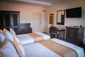 Pakse Hotel & Restaurant