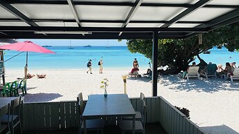 Bella Vista Beach Resort Koh Lipe