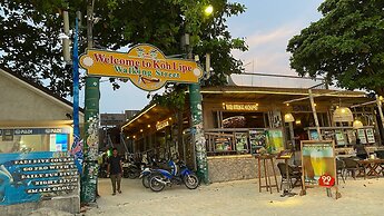 Bella Vista Beach Resort Koh Lipe