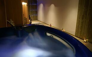 Les Suites - Adults Only