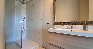 Les Suites - Adults Only