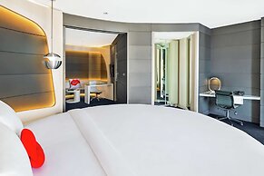 V Hotel Dubai, Curio Collection by Hilton