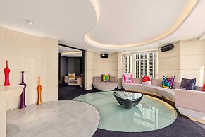 V Hotel Dubai, Curio Collection by Hilton