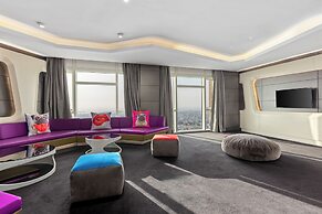 V Hotel Dubai, Curio Collection by Hilton