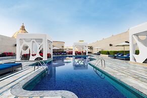 V Hotel Dubai, Curio Collection by Hilton