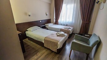 Hotel Diana