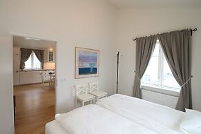 Acco Ice Apartments