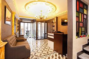 Taksim Doorway Suites