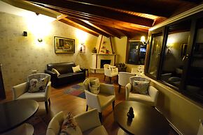 Velena Hotel