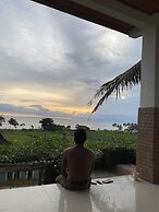 Dikaloha Medewi Surfcamp