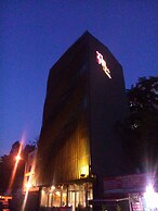 All Inn Hotel