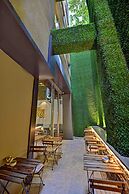 All Inn Hotel