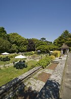 The Caledonian Island Hotel