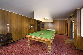 The Caledonian Island Hotel