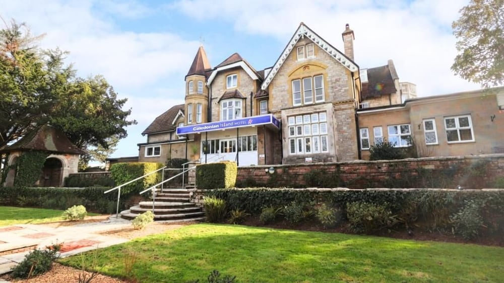 The Caledonian Island Hotel