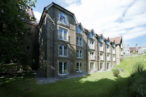 The Caledonian Island Hotel