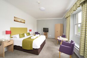 The Caledonian Island Hotel