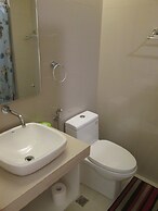 Jeffrey S Hotel