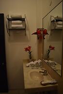 Colonial Plaza Hotel