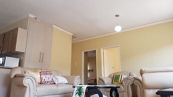 Lolos Exquisite Two Bedroom Apartment