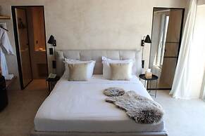 Cocoon Suites