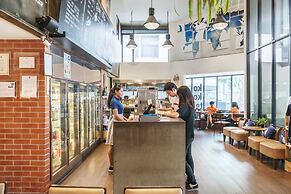 Kokotel Bangkok Surawong