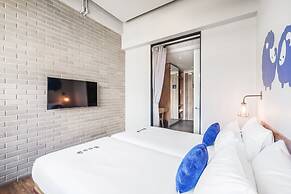 Kokotel Bangkok Surawong