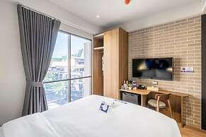 Kokotel Bangkok Surawong